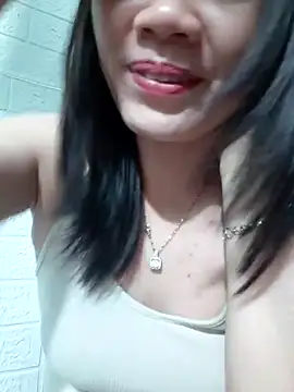 Singlemom69x online show from November 14, 2025, 2:43 pm