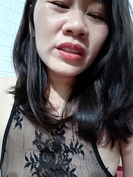 Snapshot of Singlemom69x chatting on June 3, 2026, 2:33 pm Singlemom69x online show from June 3, 2026, 2:33 pm