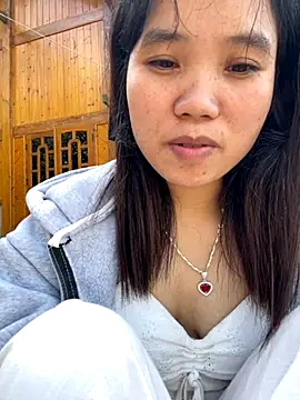 Ngoc-bbi online show from November 7, 2025, 4:06 am