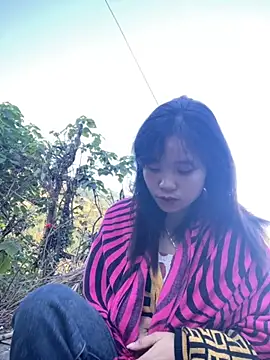 Ngoc-bbi online show from November 28, 2025, 1:28 am