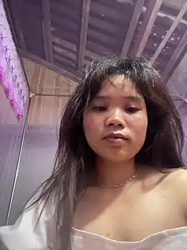 Ngoc-bbi online show from May 17, 2026, 4:18 pm