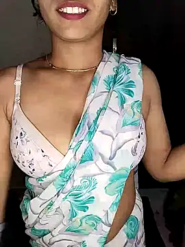 Snapshot of Savita2310 chatting on November 16, 2025, 5:50 pm Savita2310 online show from November 16, 2025, 5:50 pm