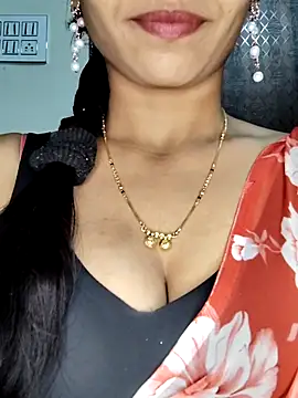 Savita2310 online show from December 21, 2025, 4:08 pm