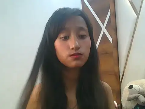 lily 9900 online show from October 30, 2025, 4:37 pm