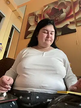 DazzzlingDame online show from February 28, 2026, 12:27 pm