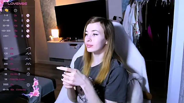 ZoyaMill online show from April 11, 2026, 7:56 am