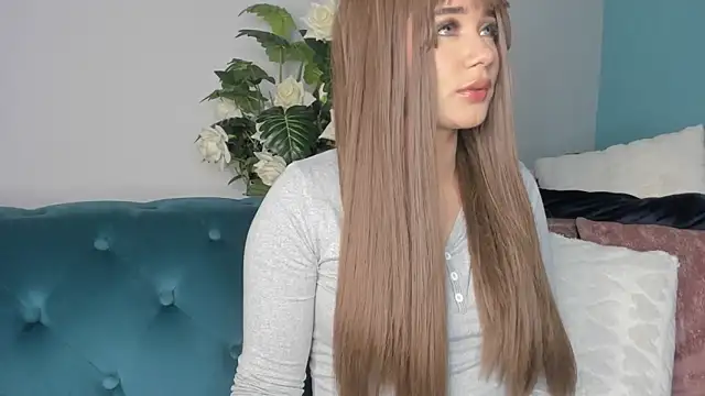 Snapshot of SwweetMoon chatting on October 16, 2025, 4:43 am SwweetMoon online show from October 16, 2025, 4:43 am