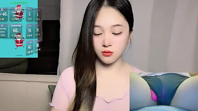 woaiqinqin online show from April 18, 2026, 4:42 pm