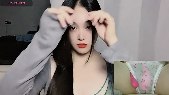 Snapshot of woaiqinqin chatting on December 15, 2025, 4:13 pm woaiqinqin online show from December 15, 2025, 4:13 pm