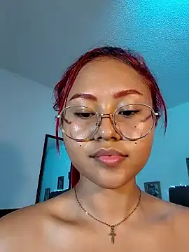 MAYASMITH   online show from May 15, 2026, 11:36 pm