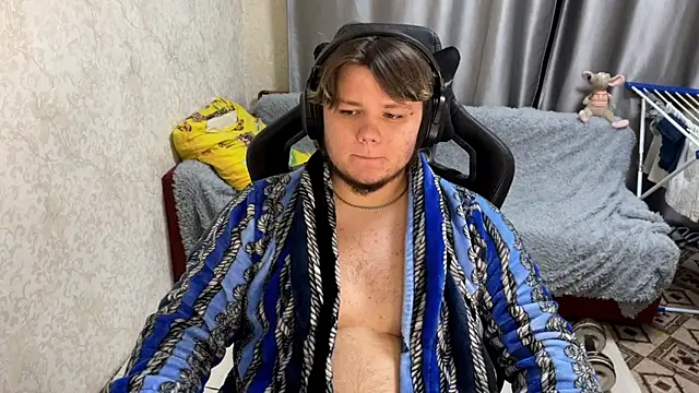 Snapshot of desiredude9 chatting on September 17, 2025, 8:55 pm desiredude9 online show from September 17, 2025, 8:55 pm