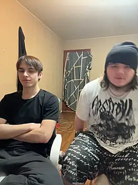 Snapshot of desiredude9 chatting on March 22, 2026, 5:58 pm desiredude9 online show from March 22, 2026, 5:58 pm