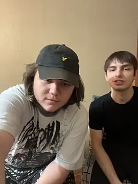 Snapshot of desiredude9 chatting on February 6, 2026, 5:09 pm desiredude9 online show from February 6, 2026, 5:09 pm