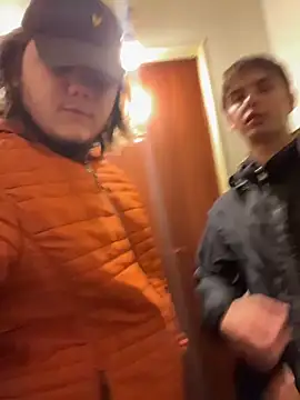 Snapshot of desiredude9 chatting on February 4, 2026, 3:18 pm desiredude9 online show from February 4, 2026, 3:18 pm