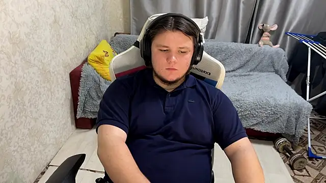 Snapshot of desiredude9 chatting on September 30, 2025, 6:25 pm desiredude9 online show from September 30, 2025, 6:25 pm