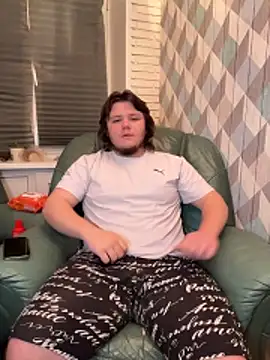 Snapshot of desiredude9 chatting on November 30, 2025, 4:19 pm desiredude9 online show from November 30, 2025, 4:19 pm