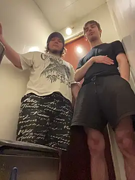 Snapshot of desiredude9 chatting on February 17, 2026, 1:52 pm desiredude9 online show from February 17, 2026, 1:52 pm