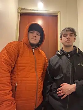 Snapshot of desiredude9 chatting on February 15, 2026, 5:23 pm desiredude9 online show from February 15, 2026, 5:23 pm