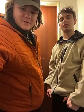 Snapshot of desiredude9 chatting on February 1, 2026, 2:04 pm desiredude9 online show from February 1, 2026, 2:04 pm