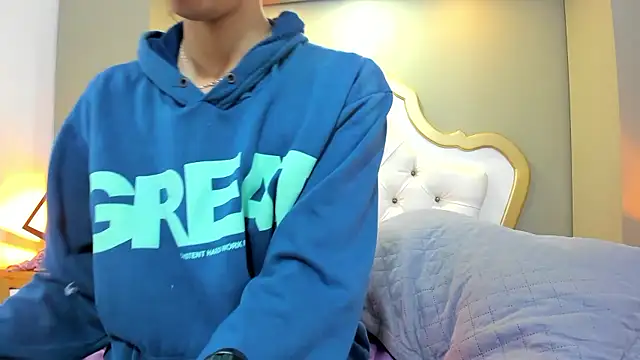 AteneaGreyy online show from November 30, 2025, 1:17 am