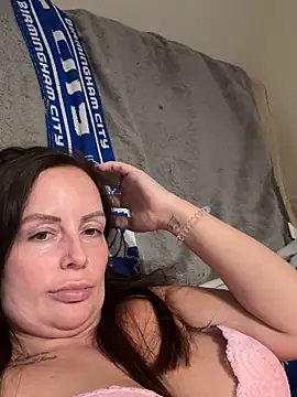 nightingale27 online show from October 7, 2025, 6:31 pm