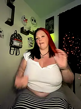 Snapshot of voorheesgirl chatting on October 9, 2025, 2:01 am voorheesgirl online show from October 9, 2025, 2:01 am