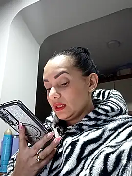 Snapshot of sarita_star chatting on June 19, 2026, 12:27 am sarita star online show from June 19, 2026, 12:27 am