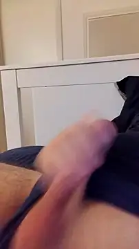 Snapshot of NewJoiner chatting on November 22, 2025, 11:25 pm NewJoiner online show from November 22, 2025, 11:25 pm