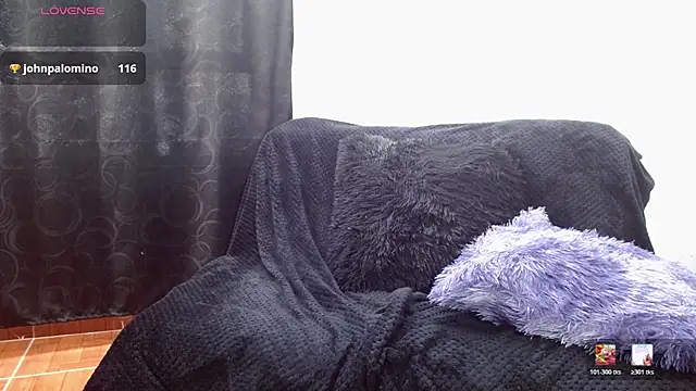 Canela s1 online show from April 18, 2026, 8:09 pm