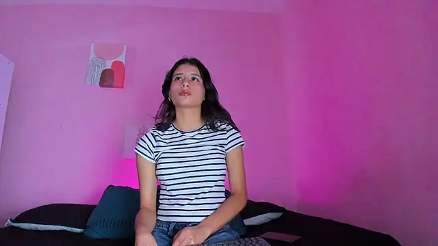 Georgina Ferri  online show from December 1, 2025, 5:14 pm