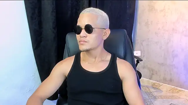 Snapshot of Manuel_FPG chatting on November 13, 2025, 2:48 am Manuel FPG online show from November 13, 2025, 2:48 am