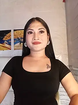 Snapshot of Naughtyalina2 chatting on August 6, 2026, 2:39 am Naughtyalina2 online show from August 6, 2026, 2:39 am