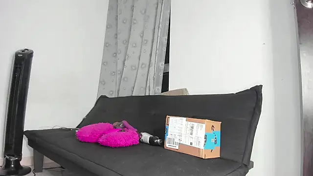 Snapshot of mila_dash chatting on October 23, 2025, 1:04 am mila dash online show from October 23, 2025, 1:04 am