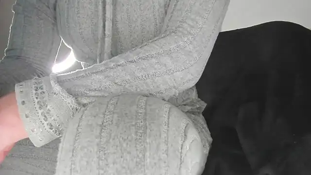 Snapshot of mila_dash chatting on November 25, 2025, 1:28 am mila dash online show from November 25, 2025, 1:28 am