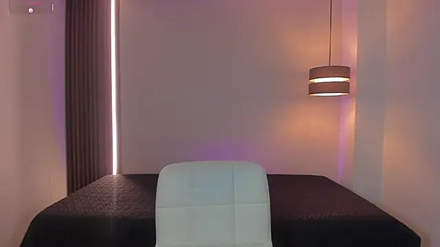 Snapshot of luvely chatting on September 21, 2025, 1:05 pm luvely online show from September 21, 2025, 1:05 pm