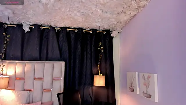 Snapshot of melody-rouss chatting on November 27, 2025, 3:07 am melody-rouss online show from November 27, 2025, 3:07 am