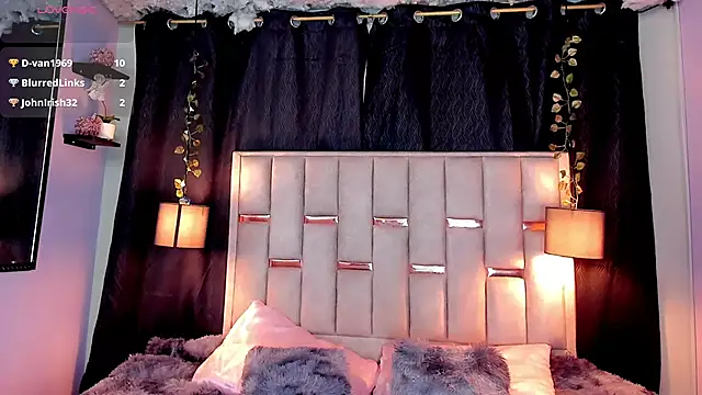 Snapshot of melody-rouss chatting on October 3, 2025, 3:20 am melody-rouss online show from October 3, 2025, 3:20 am