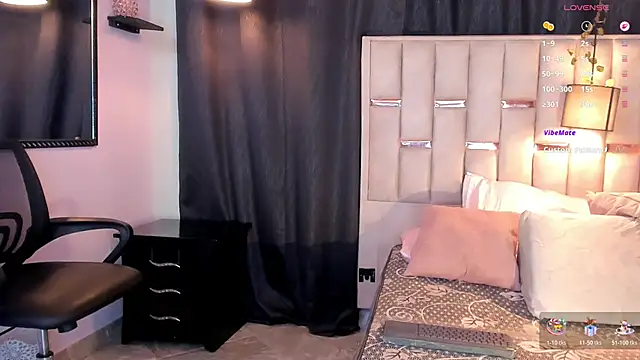 Snapshot of melody-rouss chatting on November 22, 2025, 10:58 am melody-rouss online show from November 22, 2025, 10:58 am