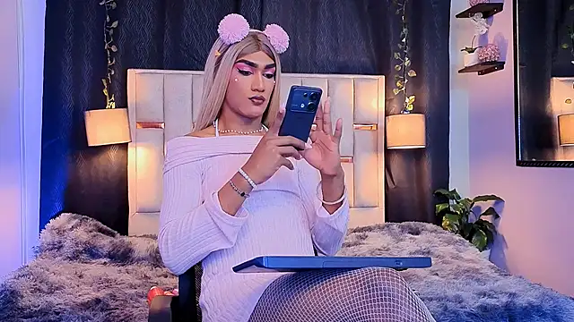 Snapshot of melody-rouss chatting on September 16, 2025, 3:40 am melody-rouss online show from September 16, 2025, 3:40 am