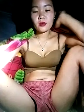 lylylove online show from September 28, 2025, 12:12 pm