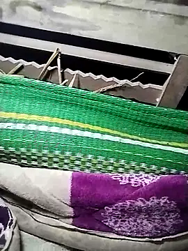 lylylove online show from April 18, 2026, 1:24 pm