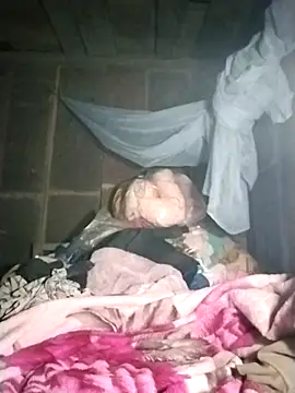 lylylove online show from March 10, 2026, 1:09 am