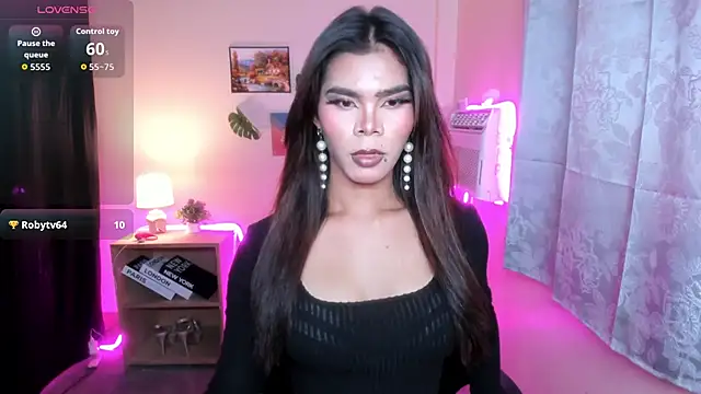 dianne swift online show from November 3, 2025, 1:37 pm