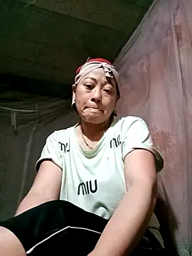 Snapshot of Sa2mh20 chatting on December 21, 2025, 1:24 pm Sa2mh20 online show from December 21, 2025, 1:24 pm