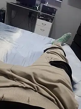 Snapshot of durellosbrodolone chatting on March 8, 2026, 12:05 am durellosbrodolone online show from March 8, 2026, 12:05 am