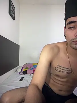 Snapshot of Deymon0777 chatting on February 21, 2026, 6:43 pm Deymon0777 online show from February 21, 2026, 6:43 pm