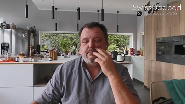 SwissDadbod online show from October 5, 2025, 10:17 am
