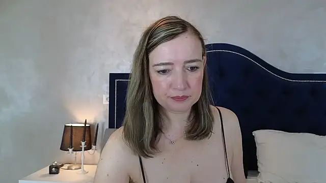 Blue Angel Sweet online show from October 23, 2025, 3:49 am