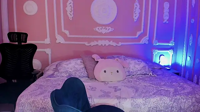 Snapshot of aitana_johns chatting on November 27, 2025, 12:05 pm aitana johns online show from November 27, 2025, 12:05 pm