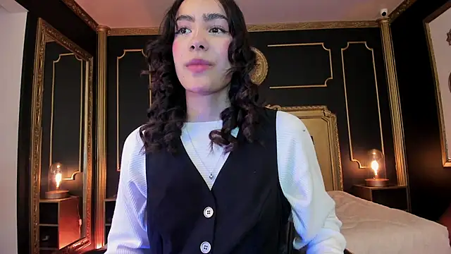 Snapshot of aitana_johns chatting on November 28, 2025, 12:16 pm aitana johns online show from November 28, 2025, 12:16 pm